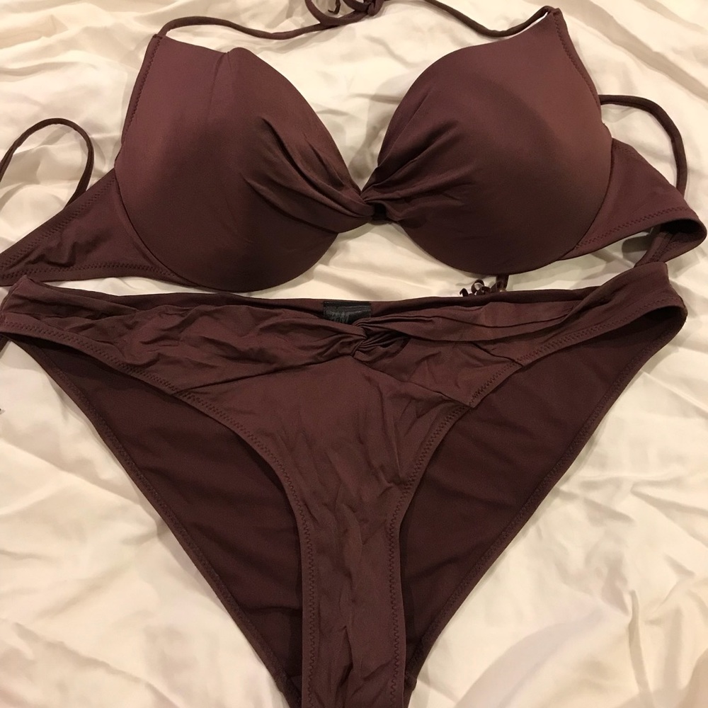 Twist and tassel detail bikini